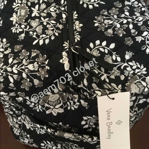 NWT VERA BRADLEY LARGE DUFFEL - Picture 3 of 4